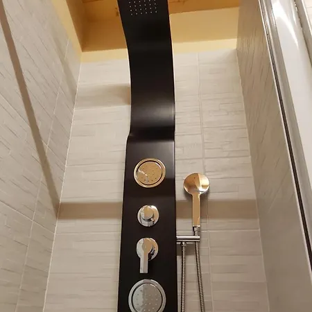 3 Nidi 公寓式酒店 洛尼戈